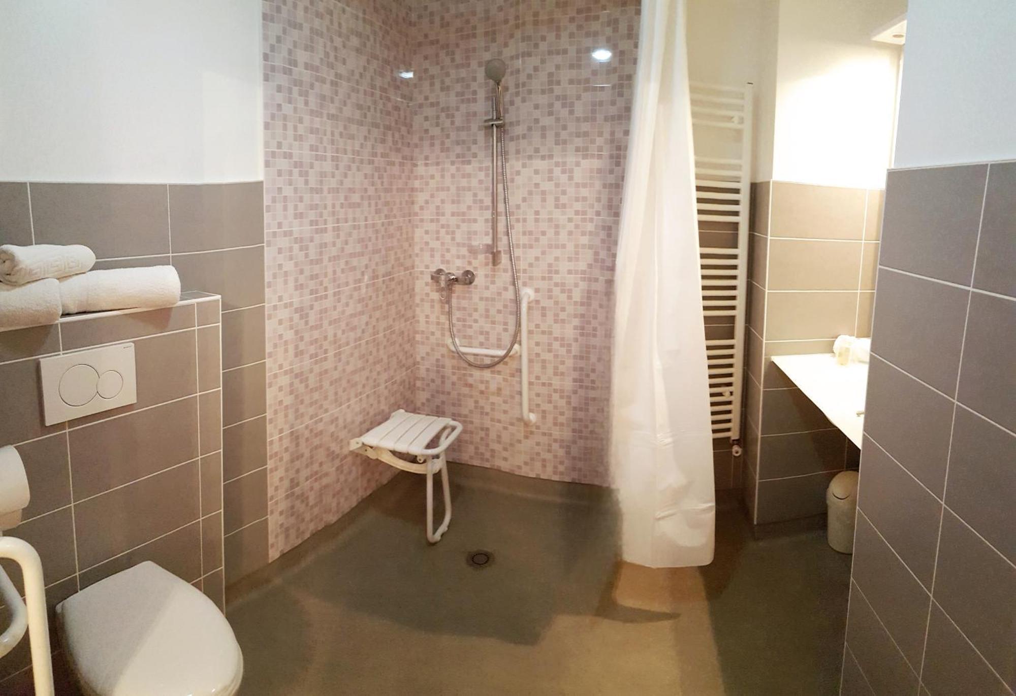 Hôtel restaurant et pension soirée étape Bel Air Balaruc-les-Bains Extérieur photo